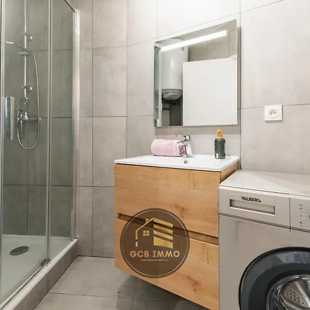 Le Petit Saint Paul Apartment